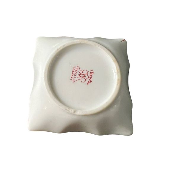 Reutter Porzellan Germany Trinket Dish Small Bear In Dirndl 2.5” READ - Picture 6 of 7